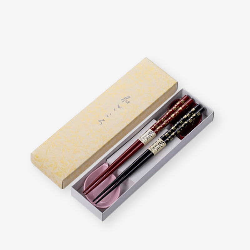 Yamanaka Shikki Sakura Couple Bowls with Chopsticks Set