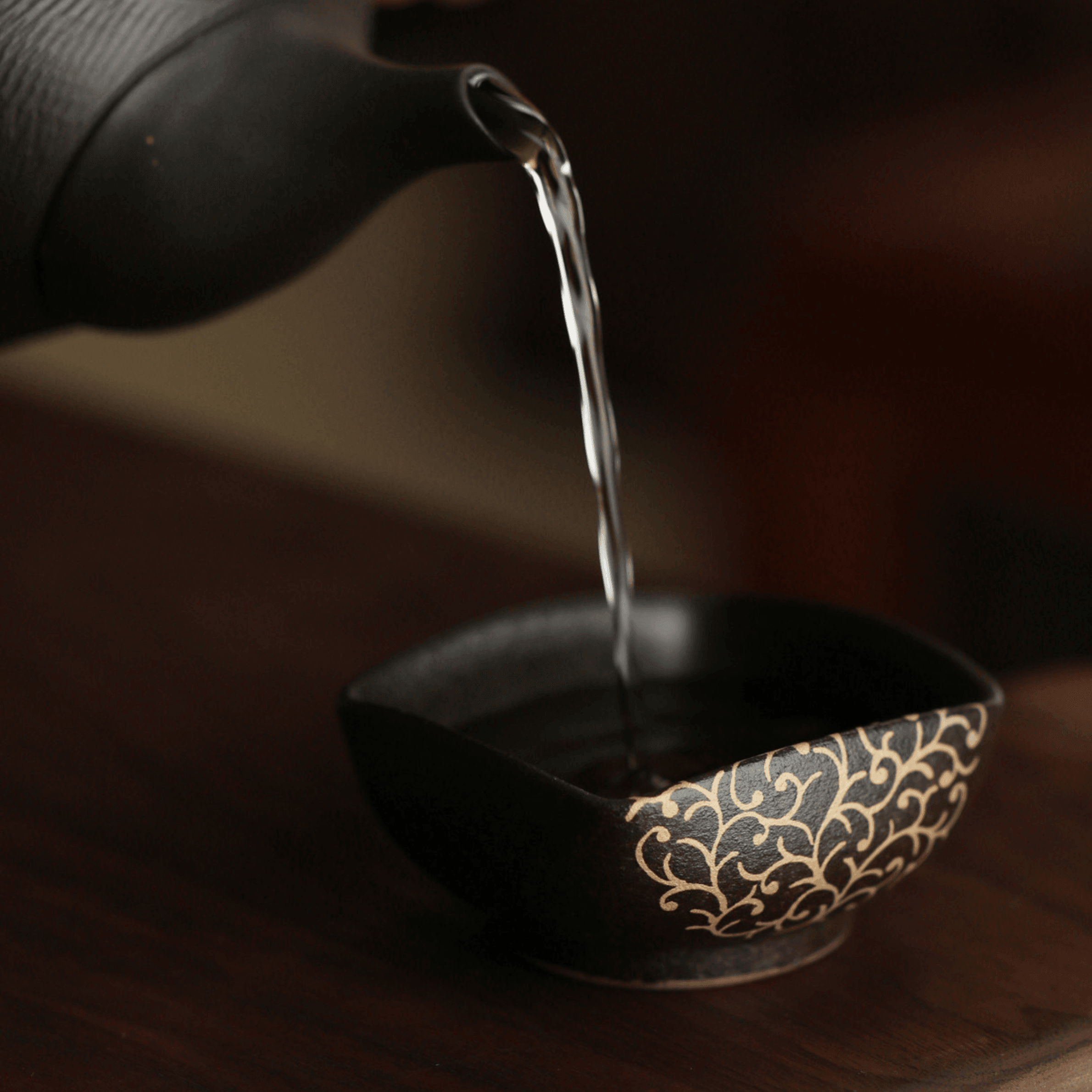 Touetsugama Japanese Golden Glazed Tea Set